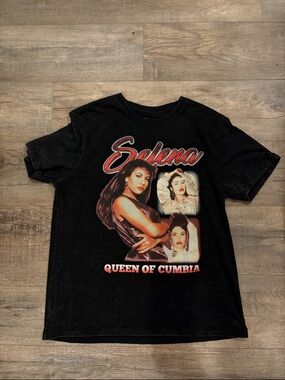 Selena 'Queen of Cumbia' Black Graphic Tee